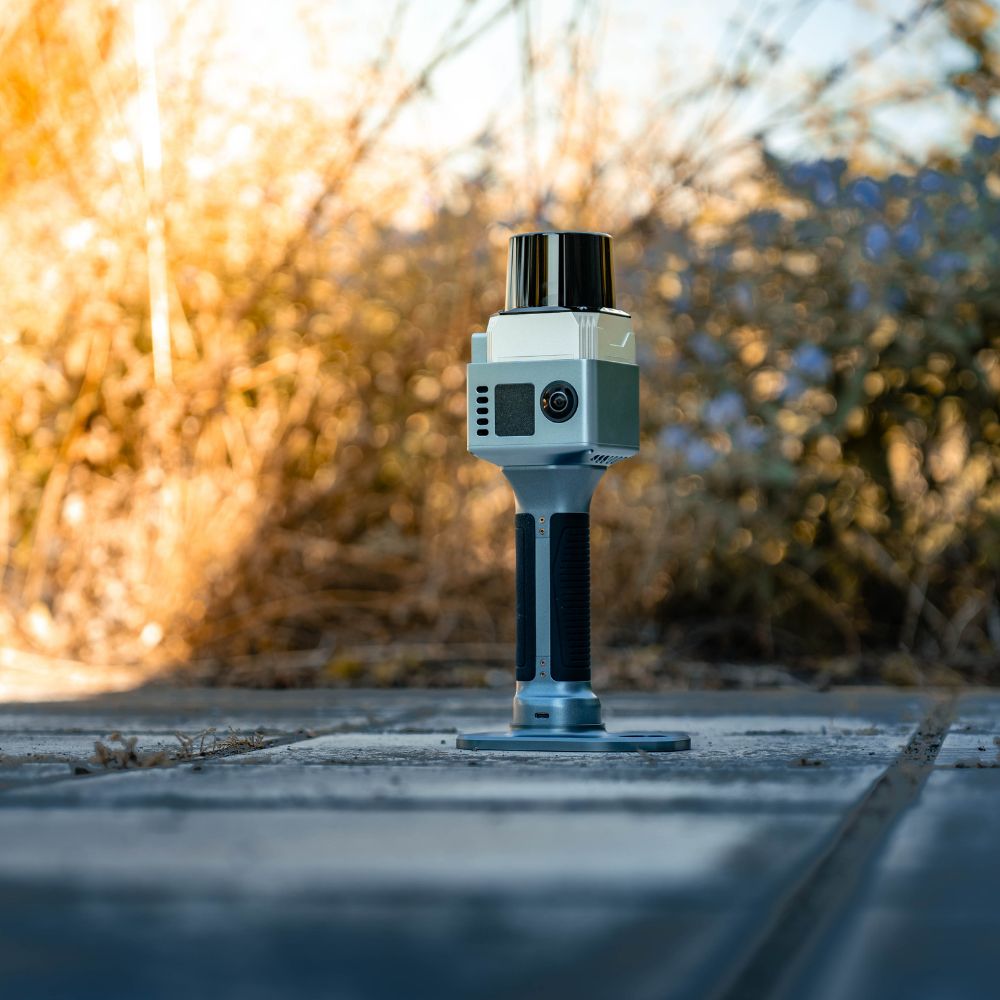 MetaCam Lite Handheld 3D Laser Scanner σε εξωτερικό χώρο